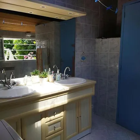 Maison Jardin Plage Centre Commerces Holiday home *